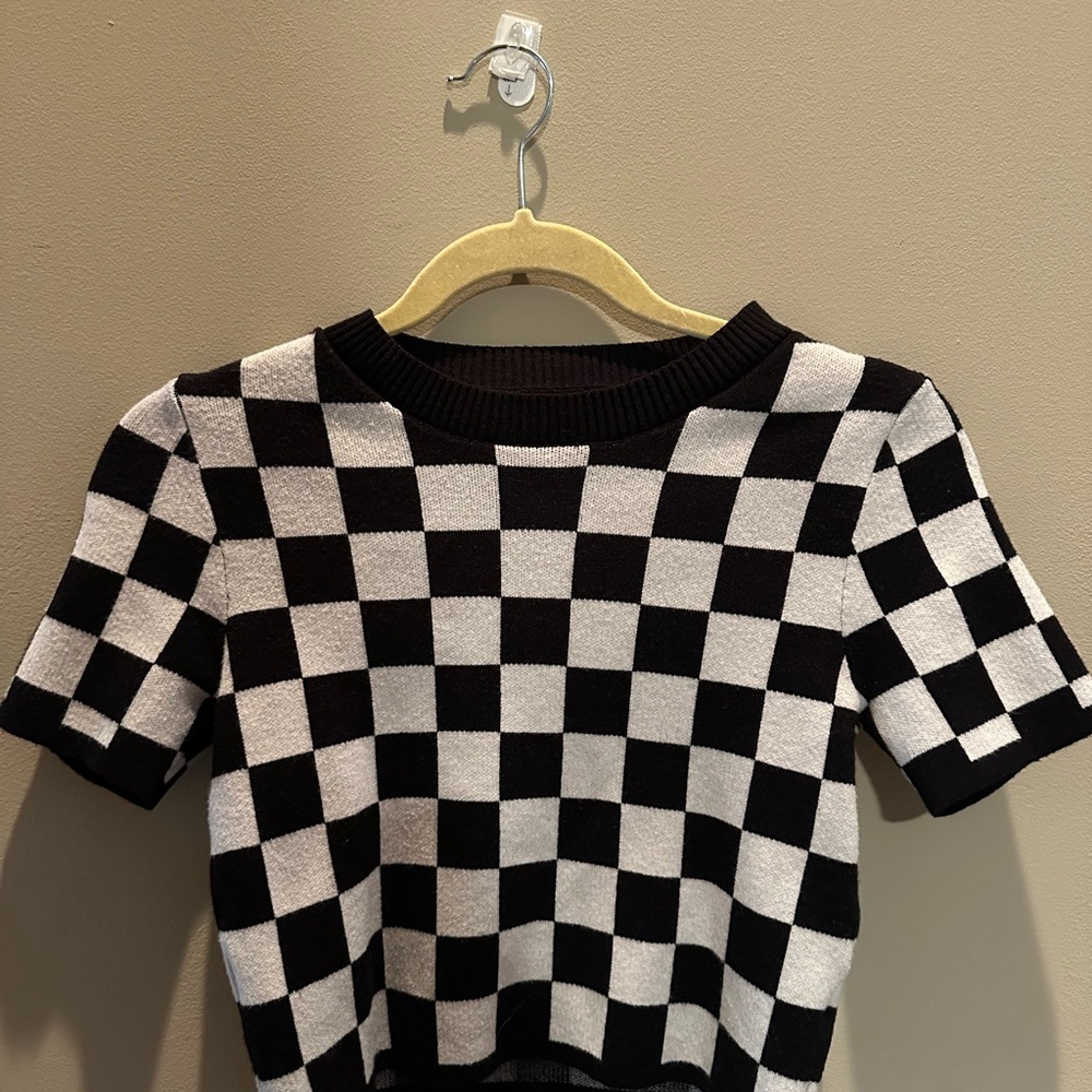 Womens Black and White Checkered Top
